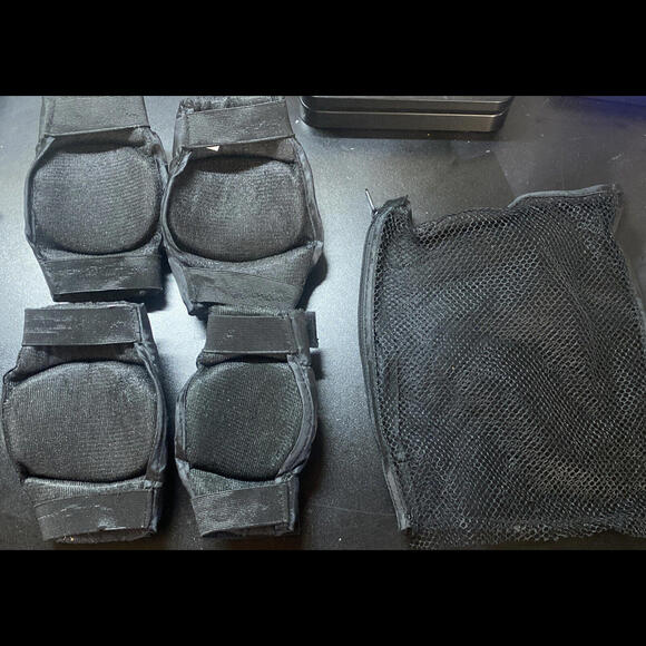 Razor Pro Child Multi-Sport Elbow & Knee Pad Set Age 5+ Black - Great Condition! - Picture 2 of 2